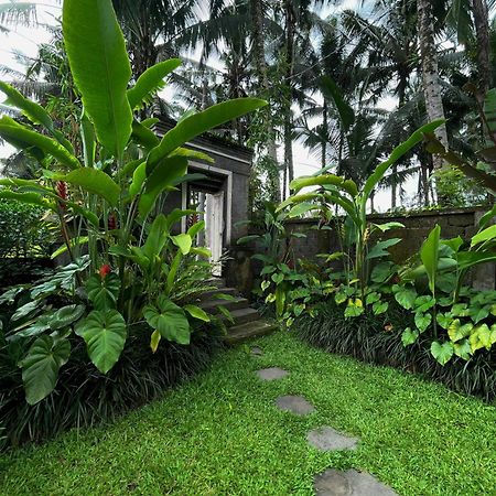 Thani Villa Ubud Exterior foto